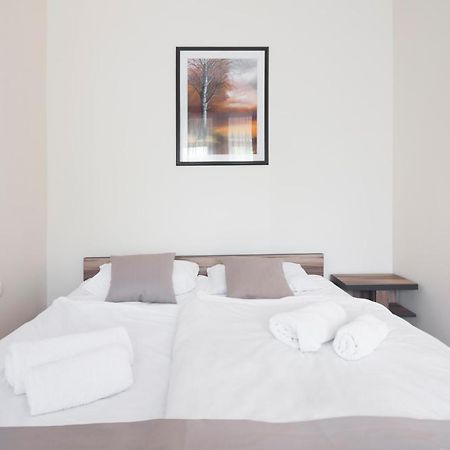 Senta Hotel Royal מראה חיצוני תמונה