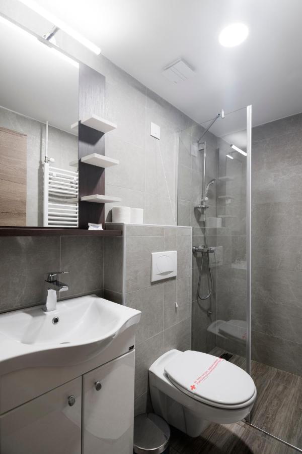 Senta Hotel Royal מראה חיצוני תמונה